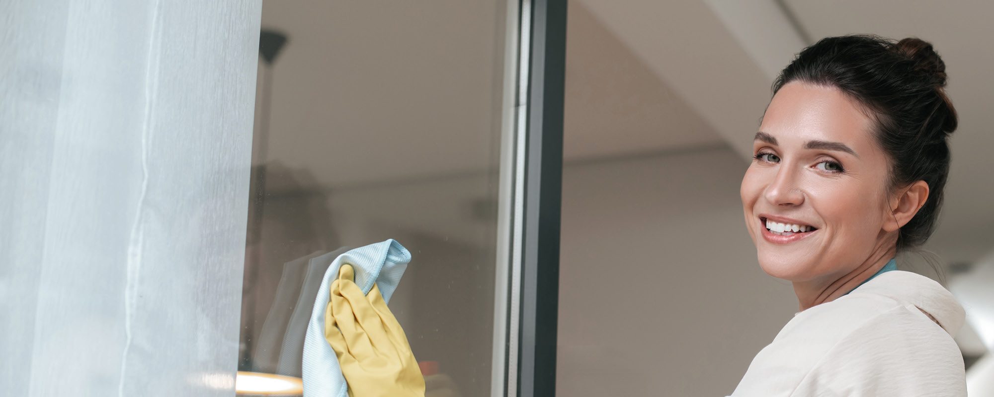 Fenster putzen ohne Streifen: 11 Fehler, die fast alle machen